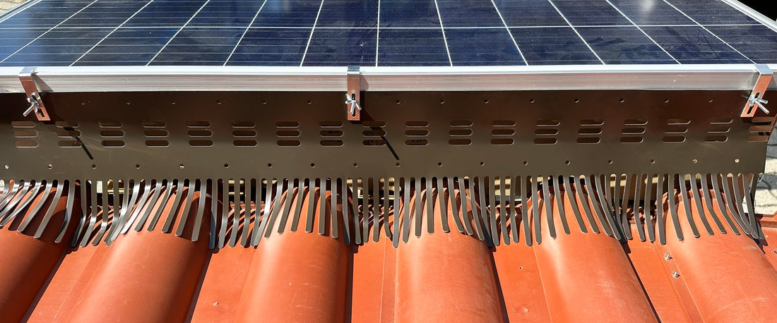 Proteggi il Tuo Impianto Fotovoltaico con il Pettine per Pannelli ☀️🛠️